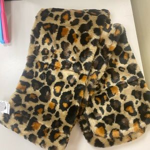 UGG leopard furry scarf